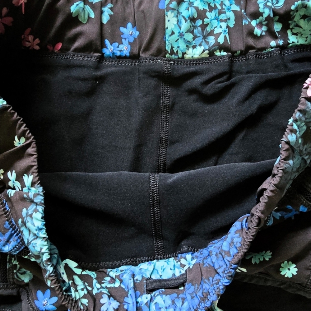 Lululemon In A Flash Short Petal Pop Multi Size 8 Black - Picture 10 of 13